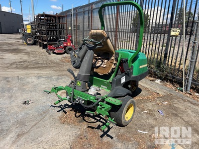 2017 John Deere 2500 Ride-On Cortacesped (Inoperable)