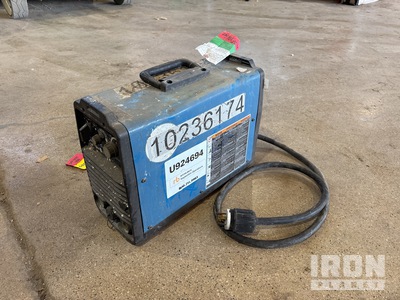 2019 Miller CST-280 280 A Mobile Multi-Process معدة لحام كهربائي