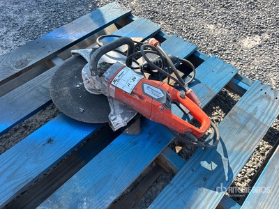 Husqvarna K4000 Cut-Off Saw ハンドツール
