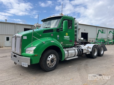 2015 Kenworth T880 6x4 3-Achs Sattelzugmaschine