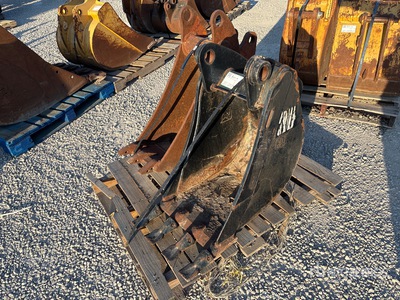Quantity of (2) Digging 12 in and 16 in Digging Excavator Bucket
