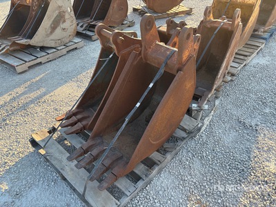 Quantity of (2) Digging 12 in and 16 in Digging Baggerlöffel