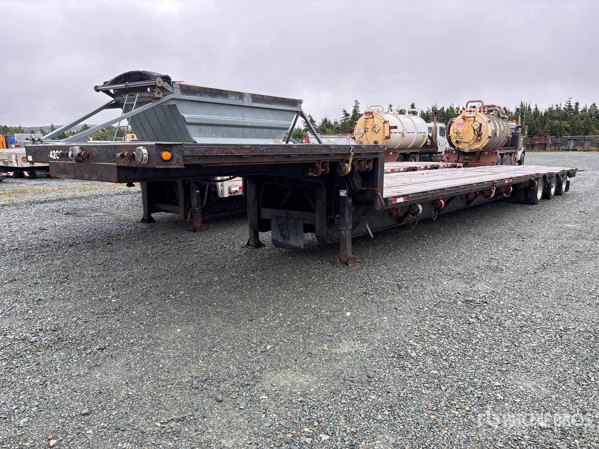 2012 Manac Tri/A Extendable Step Deck Trailer