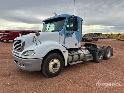 2004 Freightliner CL12064ST 6x4 T/A Day Cab Truck Tractor