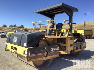 2003 Cat CB-634D مدحلة ذات اسطوانتين