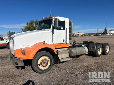 1999 Kenworth T800B Tri/A Day Cab Truck Tractor