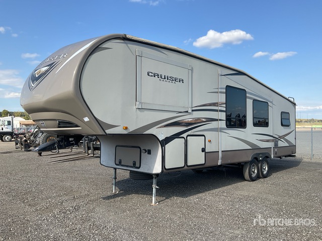 2013 Cruiser 33 ft 6 in T/A Travel Trailer | Ritchie Bros. Auctioneers