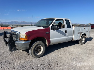 2001 Ford F-250 XLT 4x4 Extended Cab Autocarro di servizio