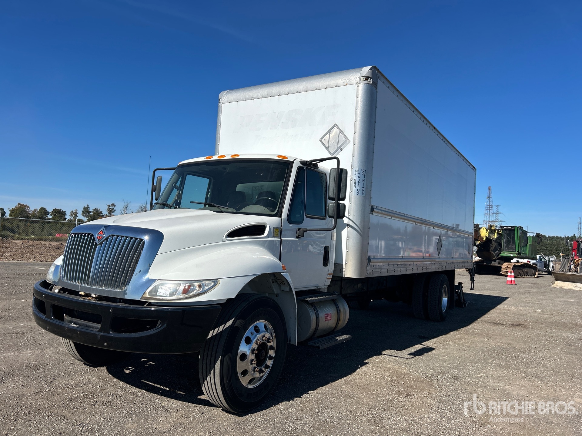 2019 International 4300 4x2 Autocarro furgonato