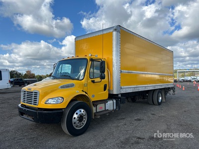 2019 Freightliner M2 106 4x2 شاحنة فان