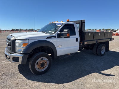 2016 Ford F-450 XL 4x2 Flatbed Truck