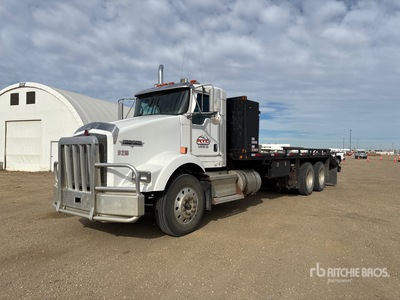 2009 Kenworth T800 6x4 Flatbed Truck