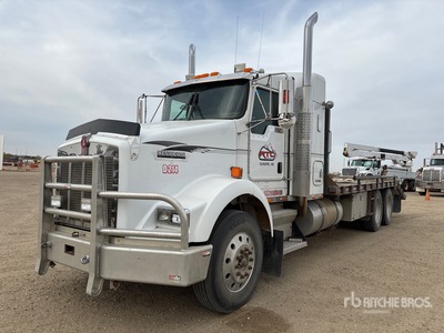 2004 Kenworth T800B 6x4 Sleeper Flatbed Truck