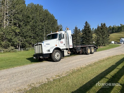 2004 Kenworth T800B 6x4 Sleeper Flatbed Truck