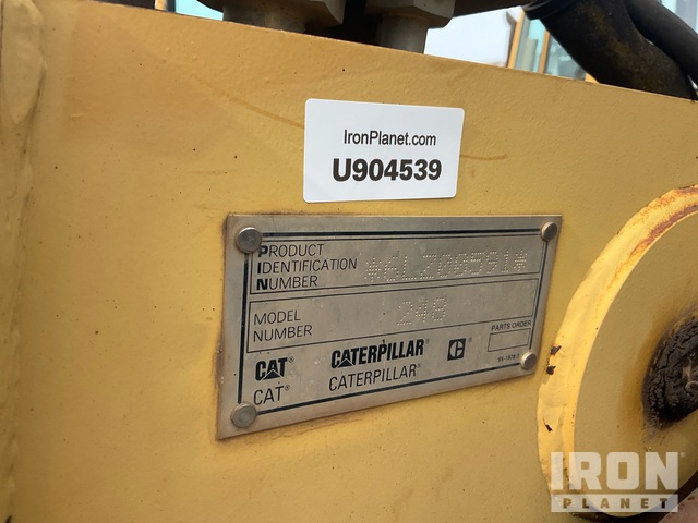 MINI CARGADOR SOBRE RUEDAS 2000 CATERPILLAR 248