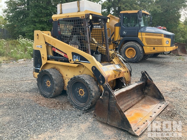 MINI CARGADOR SOBRE RUEDAS 2000 CATERPILLAR 248