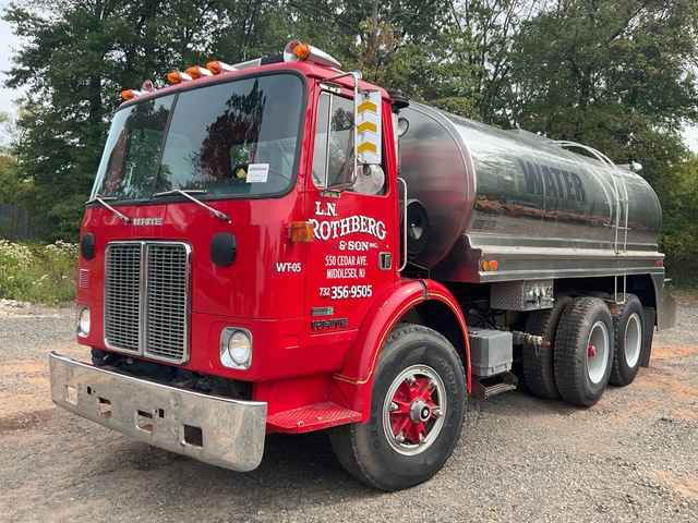 1979 White 6x4 Water Truck