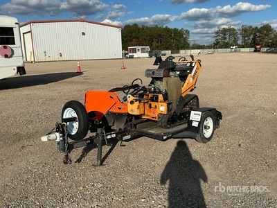 2020 Barreto E30SGB Tracked Stump Grinder w/2020 Barreto Trailer