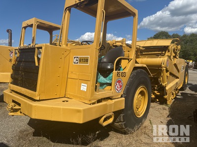 Cat 613B tractor traílla  (Inoperable)