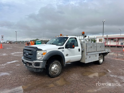2015 Ford F-450 XL 4x2 Flatbed Truck