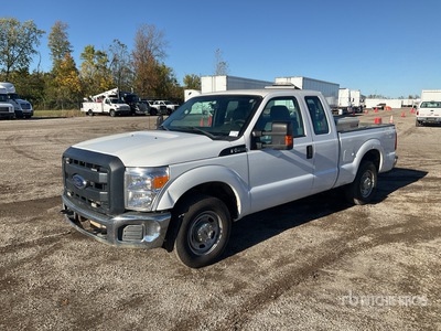 2016 Ford F-250 4x2 Extended Cab Pickup