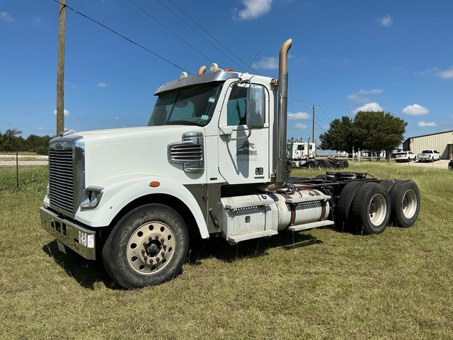 2012 Freightliner Coronado 122 6x4 T/A Day Cab Truck Tractor 2012 Freightliner Coronado 122 6x4 T/A Day Cab Truck Tractor