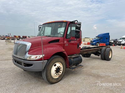 2007 International 4300 4x2 Cab and Chassis
