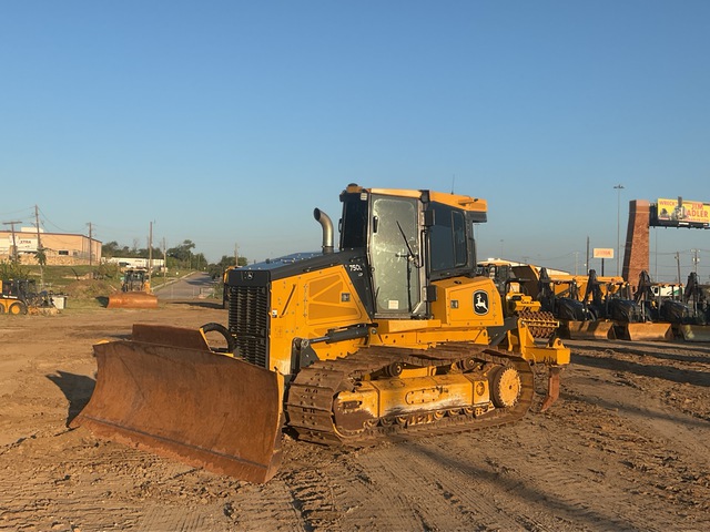 2023 John Deere 750L