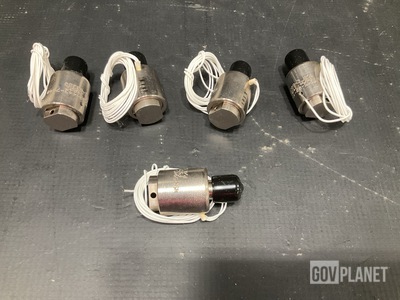 (5) Electromotive E-60300 Electrical Solenoids