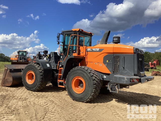 CARGADOR FRONTAL 2021 DOOSAN DL4207