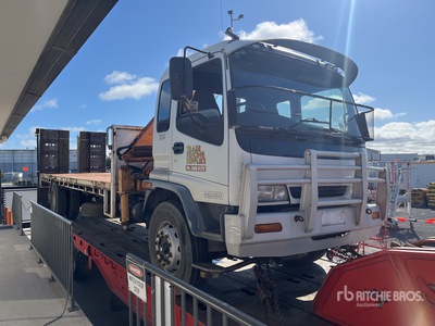 1997 Isuzu RVR900 Camion à Plateau