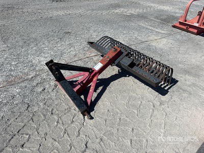 Mahindra 48 in 3-Point Landscape Rake Accessori vari agricoli