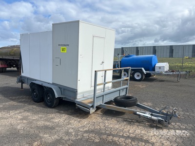 Custome Built 4.2 m Bogie/A Mobile Shower Block