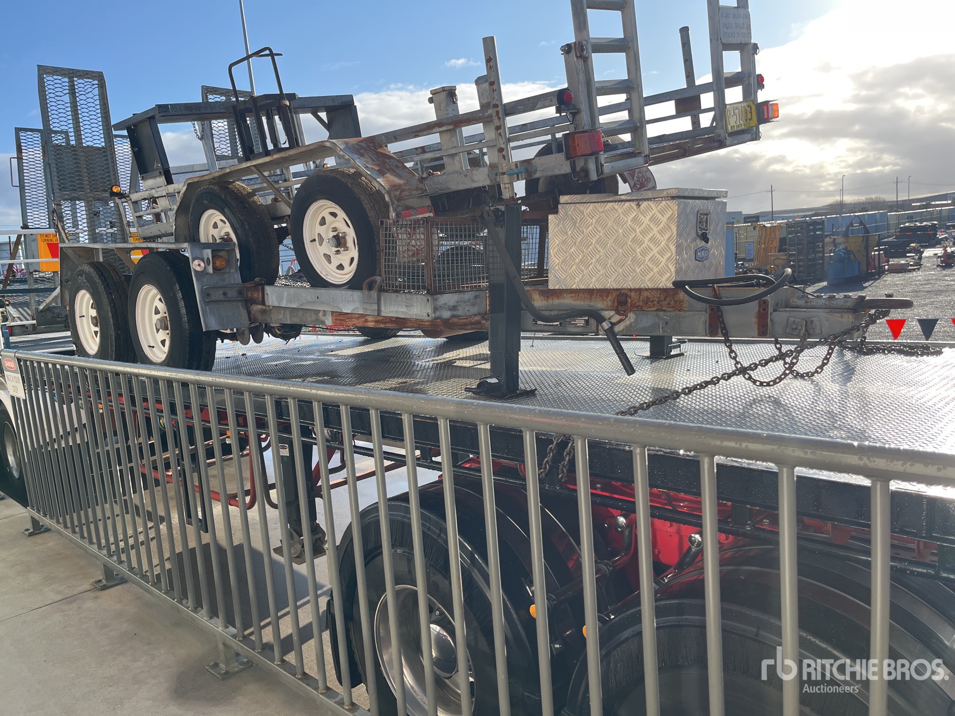 2001 SFX ENGINEERING Bogie/A Equipment Trailer