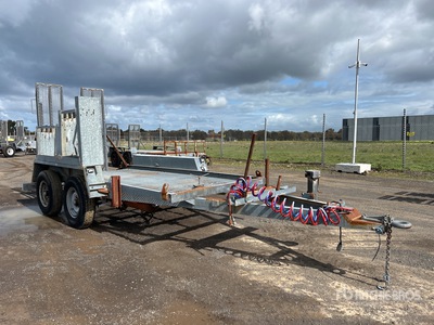 Custom Built 4.3 m Bogie/A Equipment Trailer