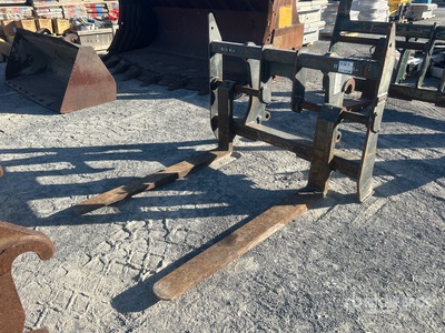 Doosan DL2XX-3 59.5 in Wheel Loader Forks