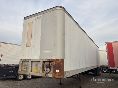 1982 Freuhauf FB9-F2-42-6 48 ft x 96 in T/A Gesloten aanhangwagen