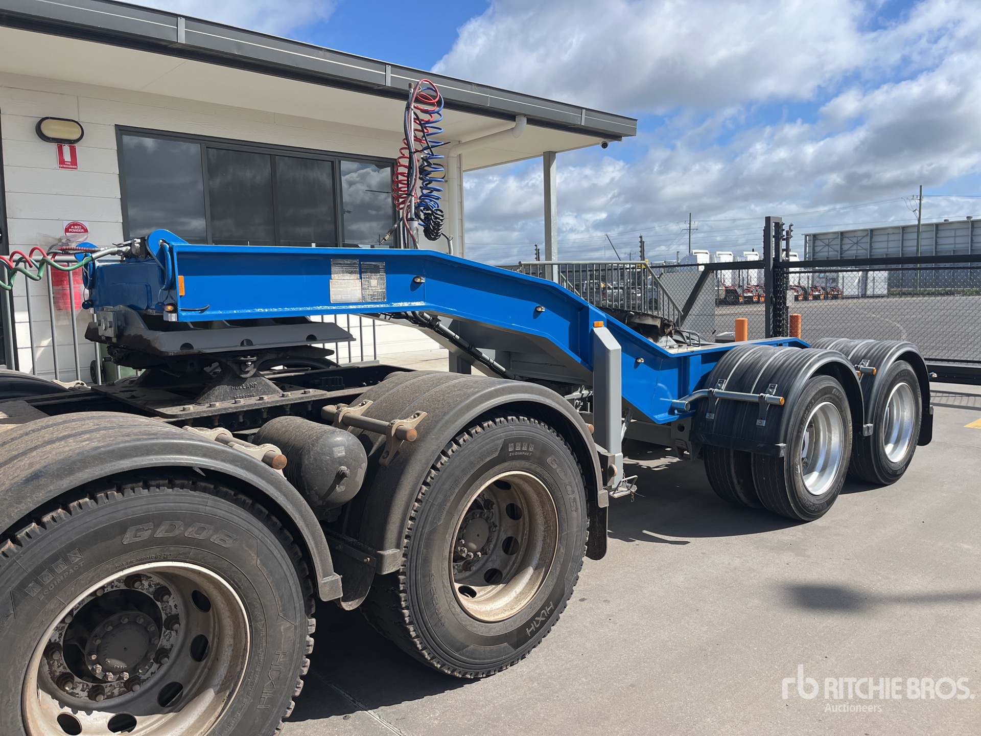 1992 Haulmark 2 Rows of 4 Low Loader Dolly