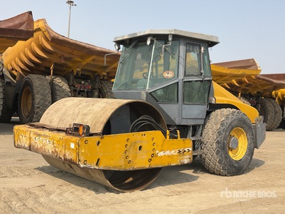 Dynapac CA250D Smooth Drum Compactor