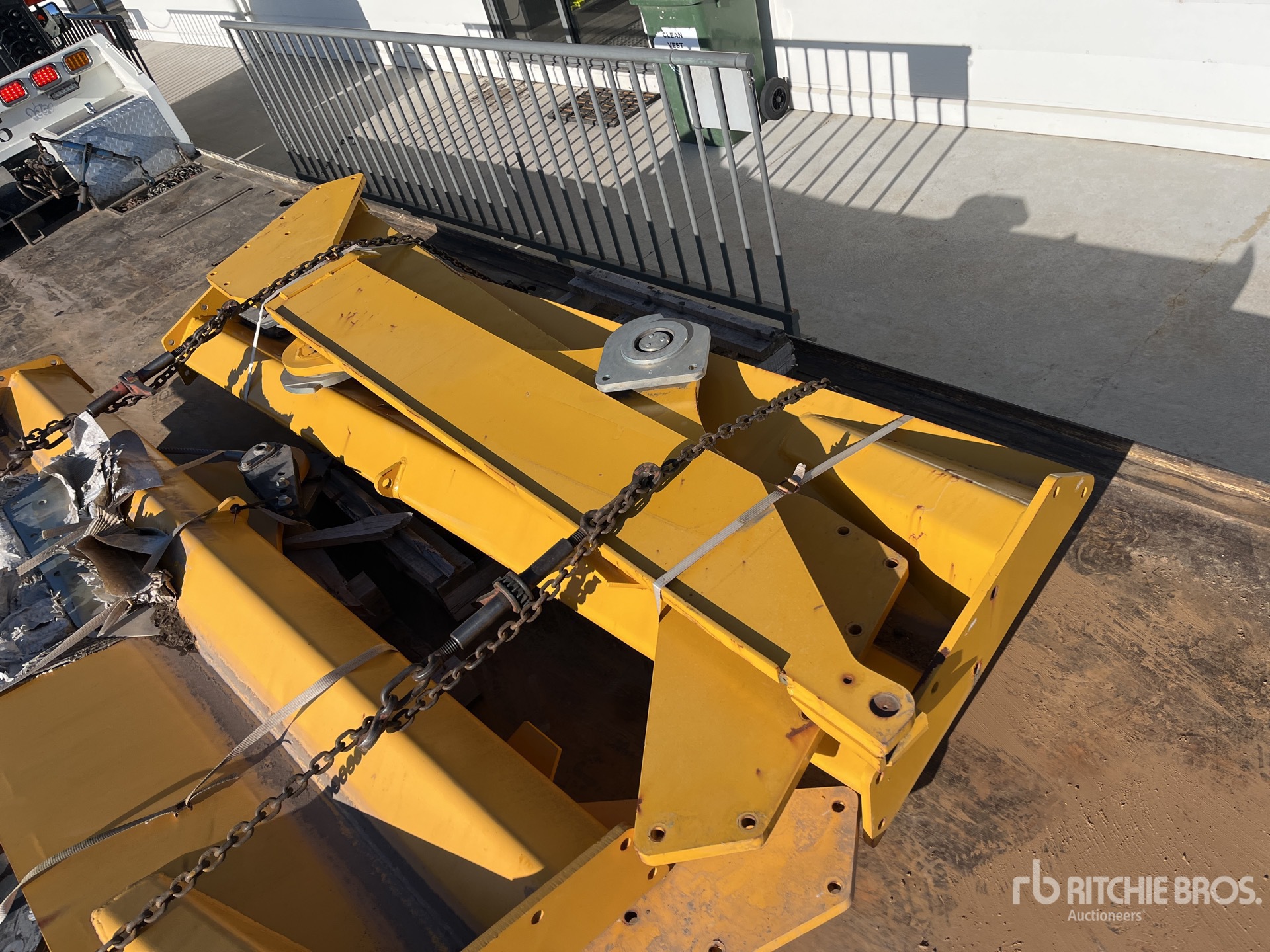 Tailgate - Fits Volvo A25