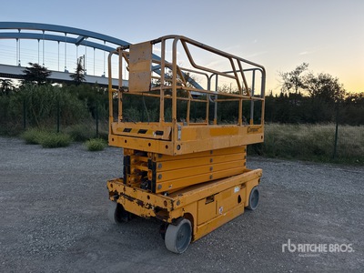 2015 Haulotte Compact12 Nacelle Ciseaux Electric Scissor Lift