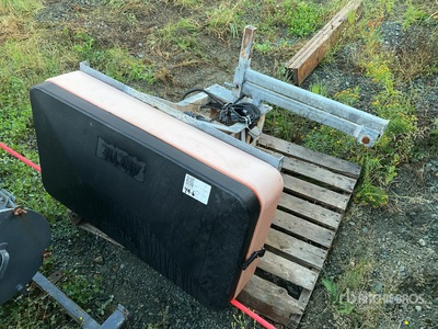 Arctic HM8P Electric Hitch Mounted Salt Spreader