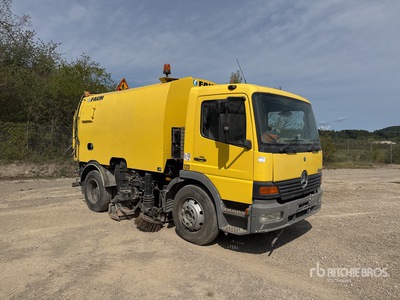 2001 Faun VIAJET 6 R/L on 2002 Mercedes-Benz Atego Balayeuse Sweeper Truck