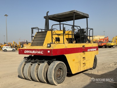 2002 Dynapac CP 271 9 Wheel Pneumatic Roller