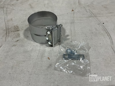 (46) Oshkosh 104852A Loop Clamps