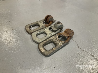 Quantity of (3) Block lifting attachment