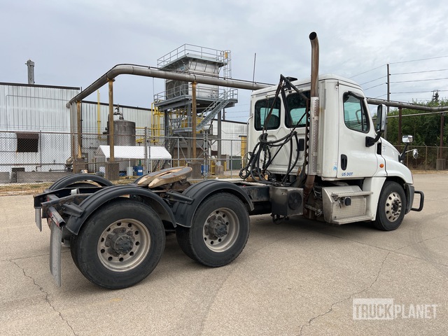 CAMIóN 2016 FREIGHTLINER