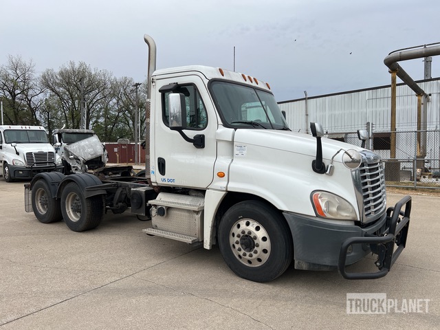 CAMIóN 2016 FREIGHTLINER