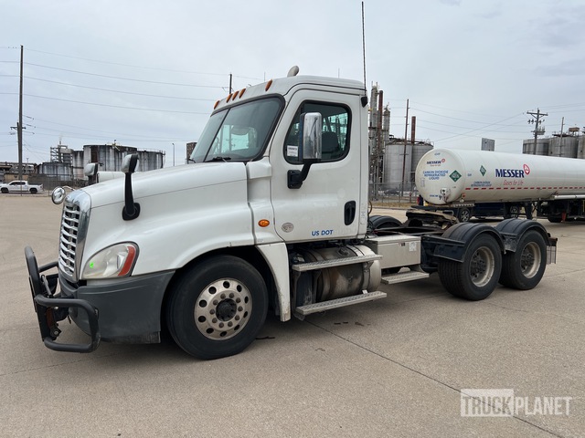 CAMIóN 2016 FREIGHTLINER