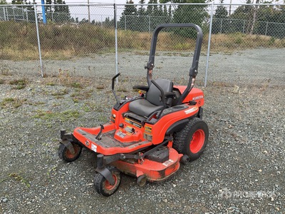 Kubota ZD221 4x2 Zero-Turn Lawn Mower
